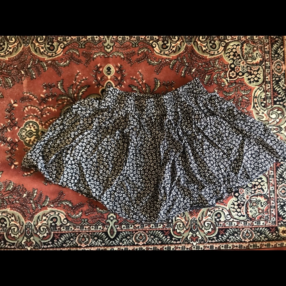 Brandy Melville floral mini skirt
